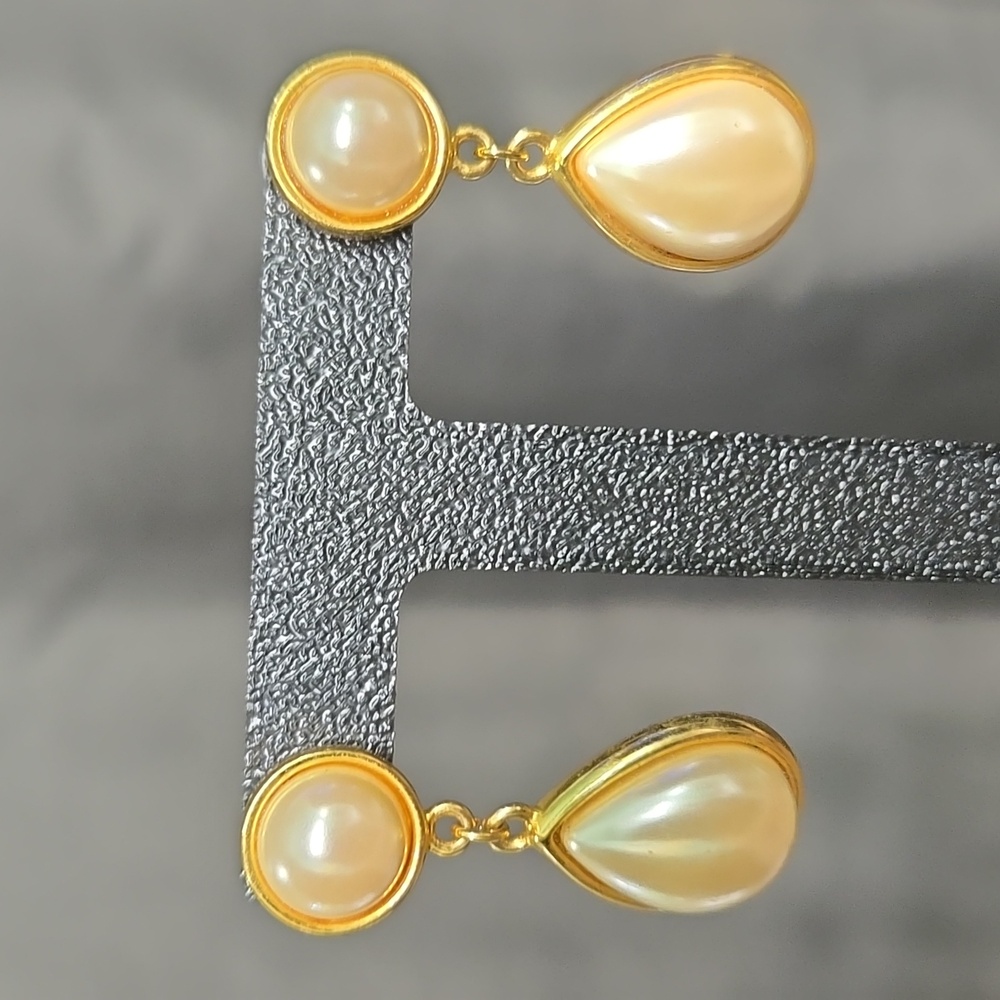 Vintage Gold-Tone Pearl Drop Earrings